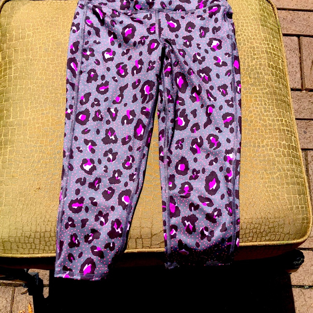 Old Navy active girls cropped leggings Large 10 12